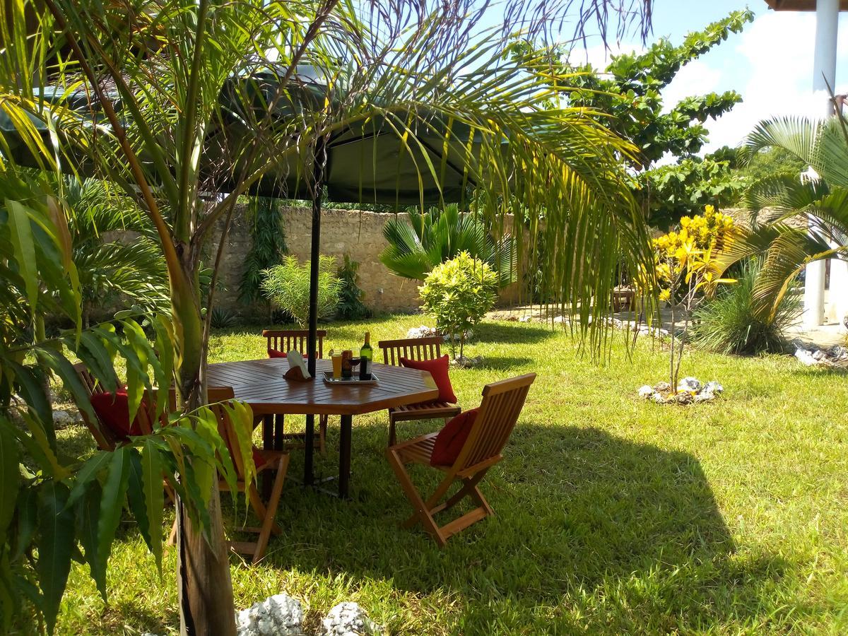Sea Breeze Villas Kenya Diani Beach Dış mekan fotoğraf